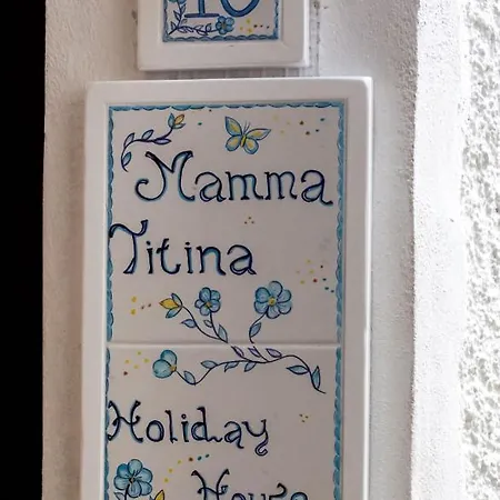 Mamma Titina House, Amalfi Coast Apartment Furore